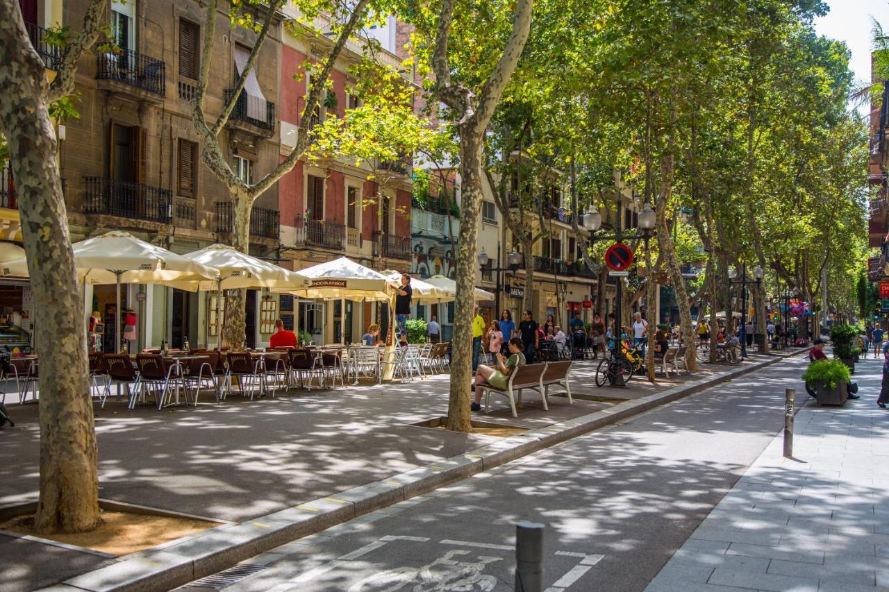 Beautiful And Comfy Boat In Barcelona With Boat Tour Option Hotel Exterior photo